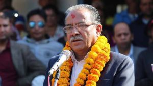 नक्कल गरेर क्रान्ति हुँदैन : प्रचण्ड