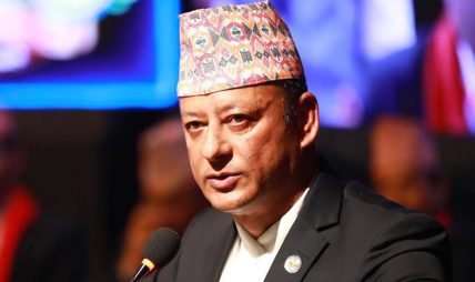 दीपक खड्का रिहा पक्राउ गैरकानुनी ठहर,  विदेश जान अनुमति लिनुपर्ने