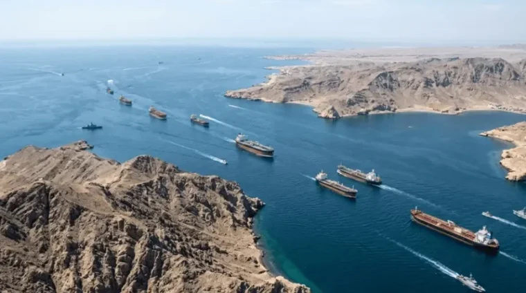 इरानले खुलायो ‘स्ट्रेट अफ हर्मुज’