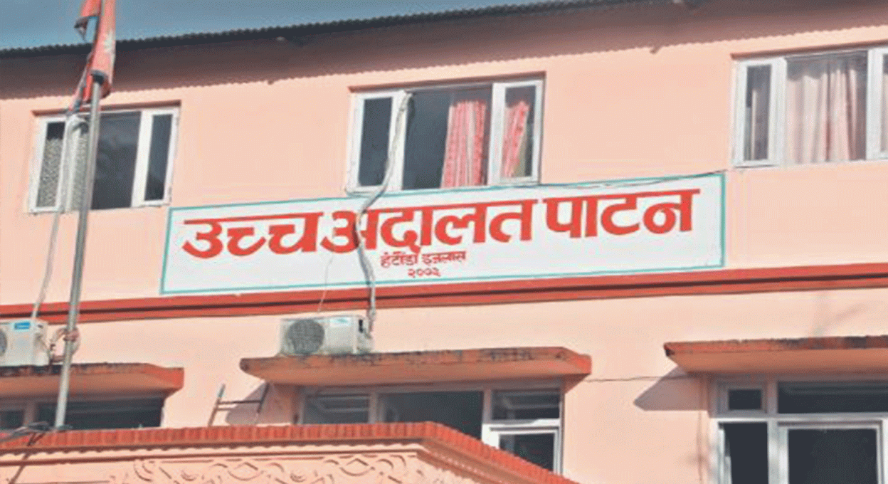 चलचित्र  लालीबजारको प्रदर्शन बैशाख २२ गतेसम्म रोक्न अदालतको आदेश