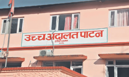 चलचित्र  लालीबजारको प्रदर्शन बैशाख २२ गतेसम्म रोक्न अदालतको आदेश