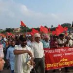 जनकपुरबाट काठमाडौ पैदल यात्रामा हिडे मिटर ब्याजी पिडितहरू जनकपुरबाट काठमाडौ पैदल यात्रामा हिडे मिटर ब्याजी पिडितहरू