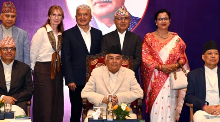राष्ट्रपति पौडेलद्वारा डा. रामकण्ठ माकजू र रामेशवर खनाल ‘हेमबहादुर मल्ल’ सम्मानद्वारा सम्मानित