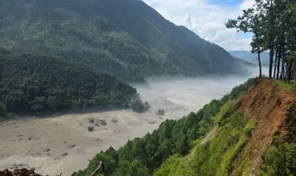 भोटेकोसी र त्रिशूली नदी क्षेत्रमा बाढीको जोखिम कायमै